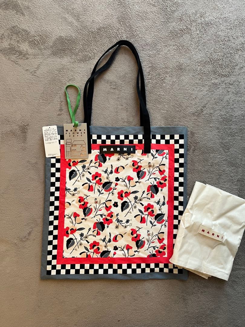 マルニマーケット　バンダナトート　ポピーレッド