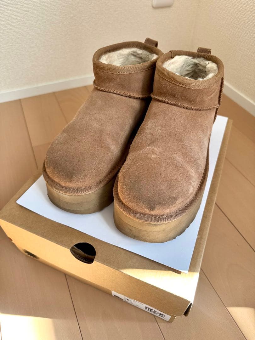 UGG W CLASSIC ULTRA MINI PLATFORM 6号