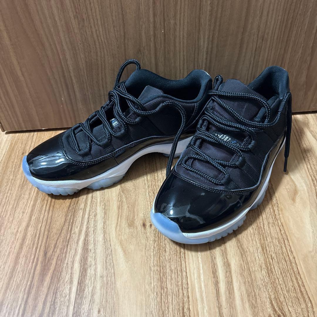 シューズ(男性用) 27.5cm NIKE AIR JORDAN 11 RETRO LOW