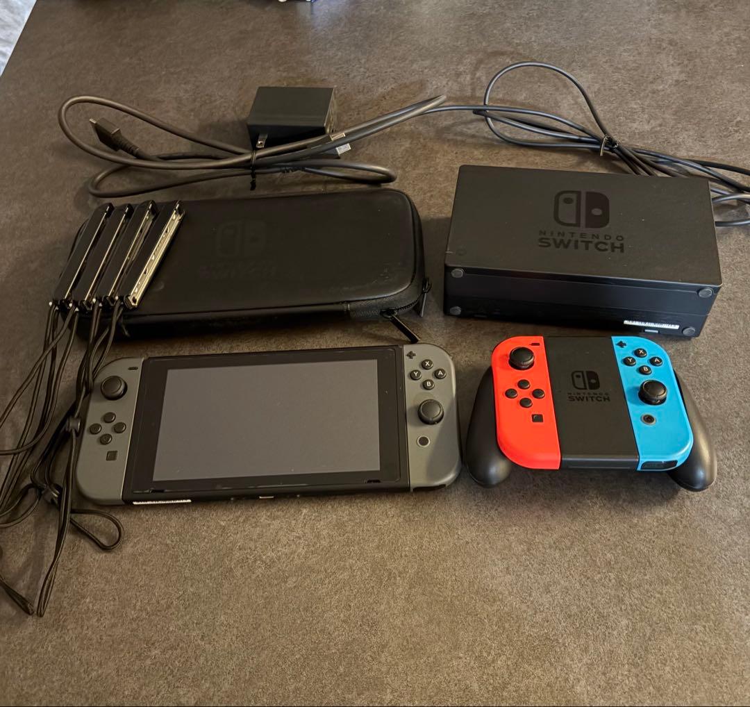 Nintendo Switch ／付属品／Joy-Con×4／SDカード64GB
