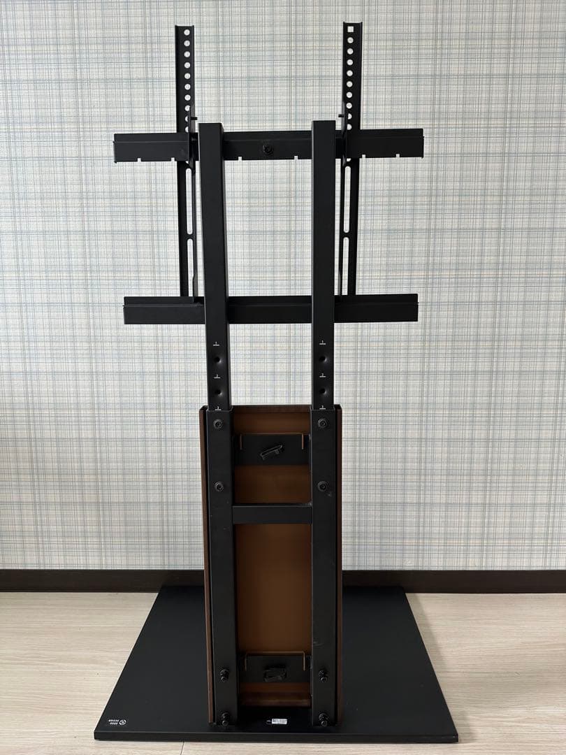 EQUALS WALL V2ロータイプ ブラック　ウォルナット　壁寄せテレビ台