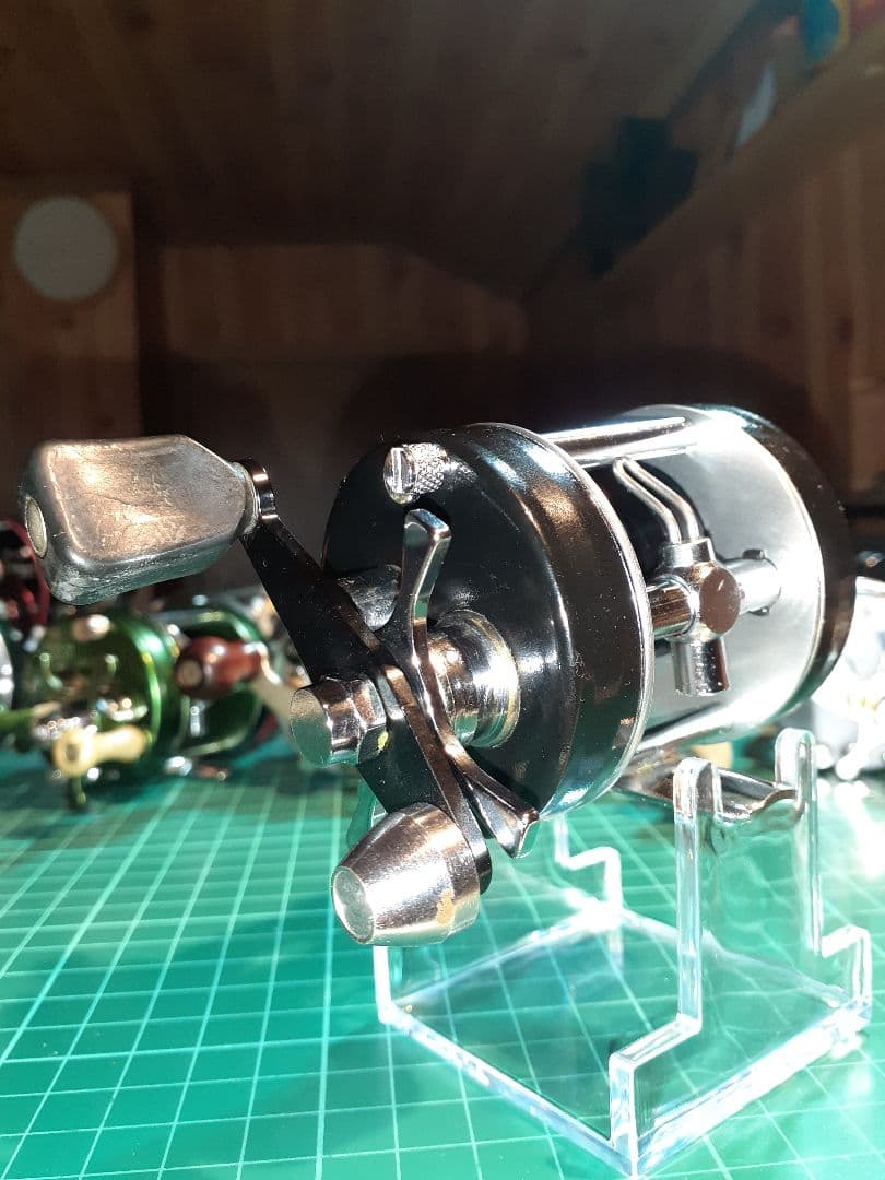 アブガルシア ABU アンバサダー2500C サイドカップ変更