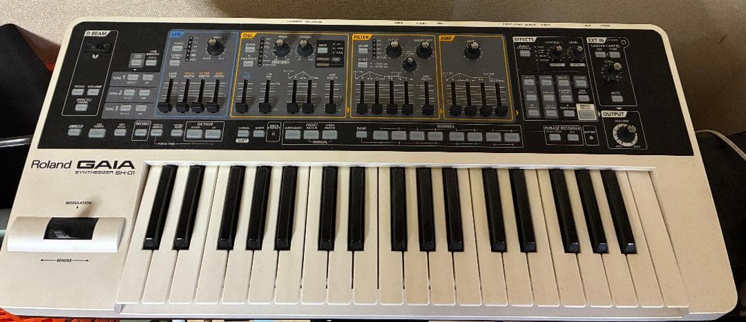 Roland ローランド GAIA SH-01