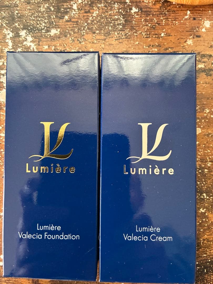 Lumière Valecia Foundation & Cream