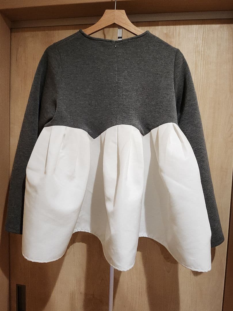 Fitmore 　ボリュームタックペプラムトップス