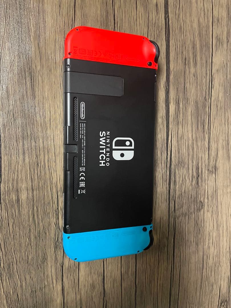 完品　Nintendo Switch 本体 赤/青