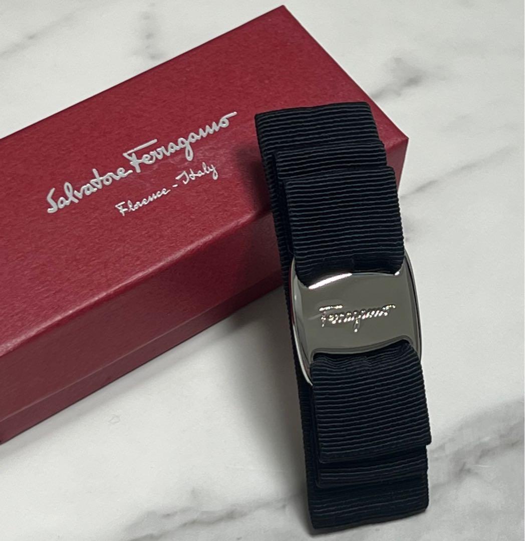 【極美品】サルヴァトーレフェラガモ ヴァラ バレッタ 黒 ブラック シルバー