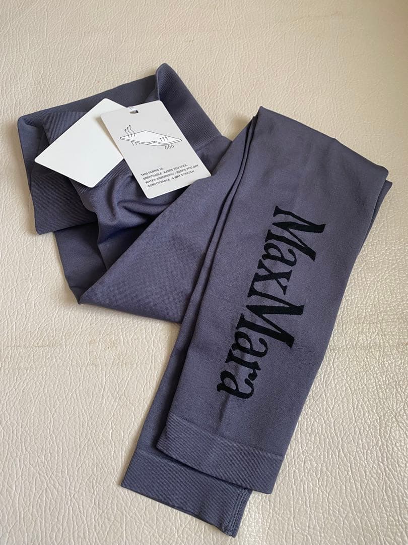MaxMara グレー ロゴ入りレギンス Mサイズ