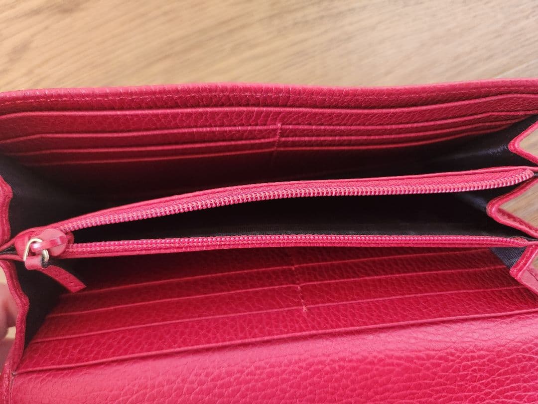 GUCCI 二つ折り長財布 赤