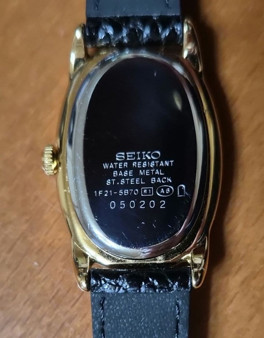 セイコーノイエ　腕時計レディース　オーバル黒革ベルト1F21-5B70