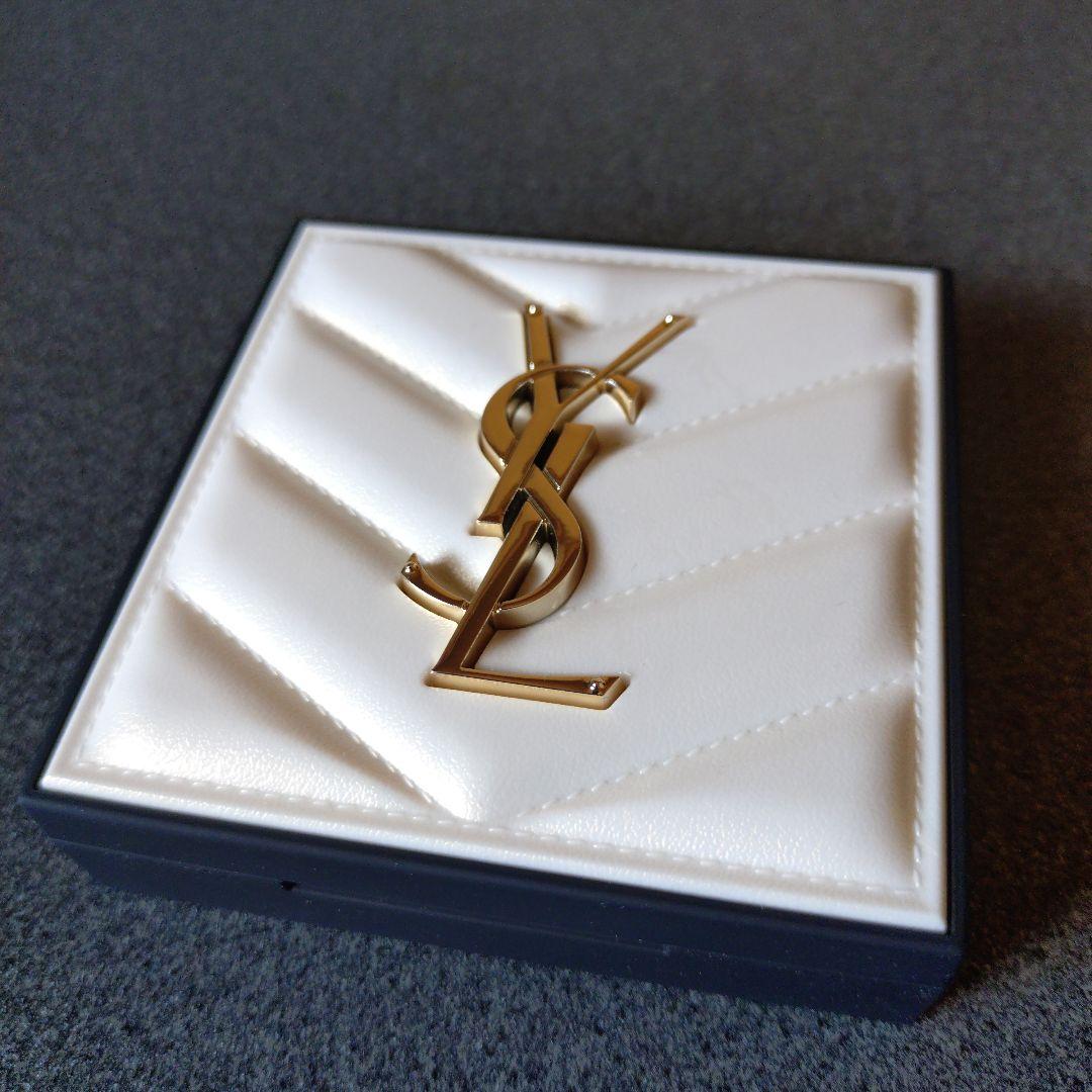 YSL オールアワーズ ハイパールミナイザー 03