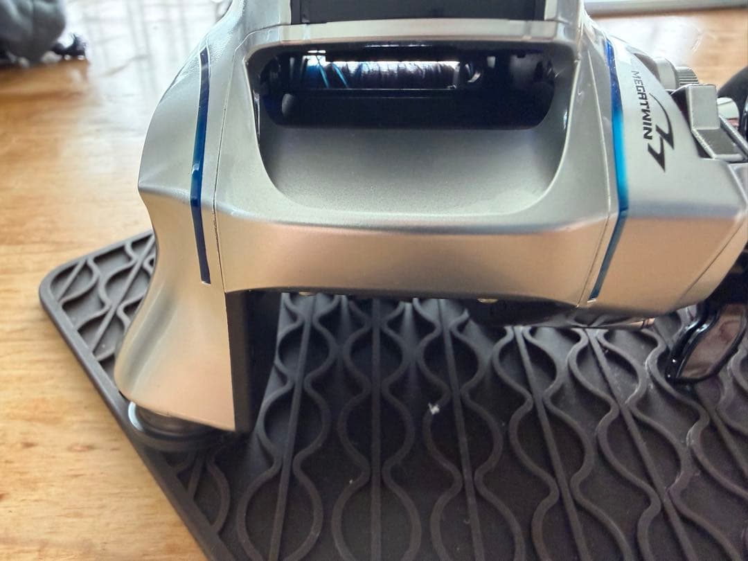 5時間使用の超美品　SEABORG 300MJ-Ｌ　電動リール シルバー/ブルー