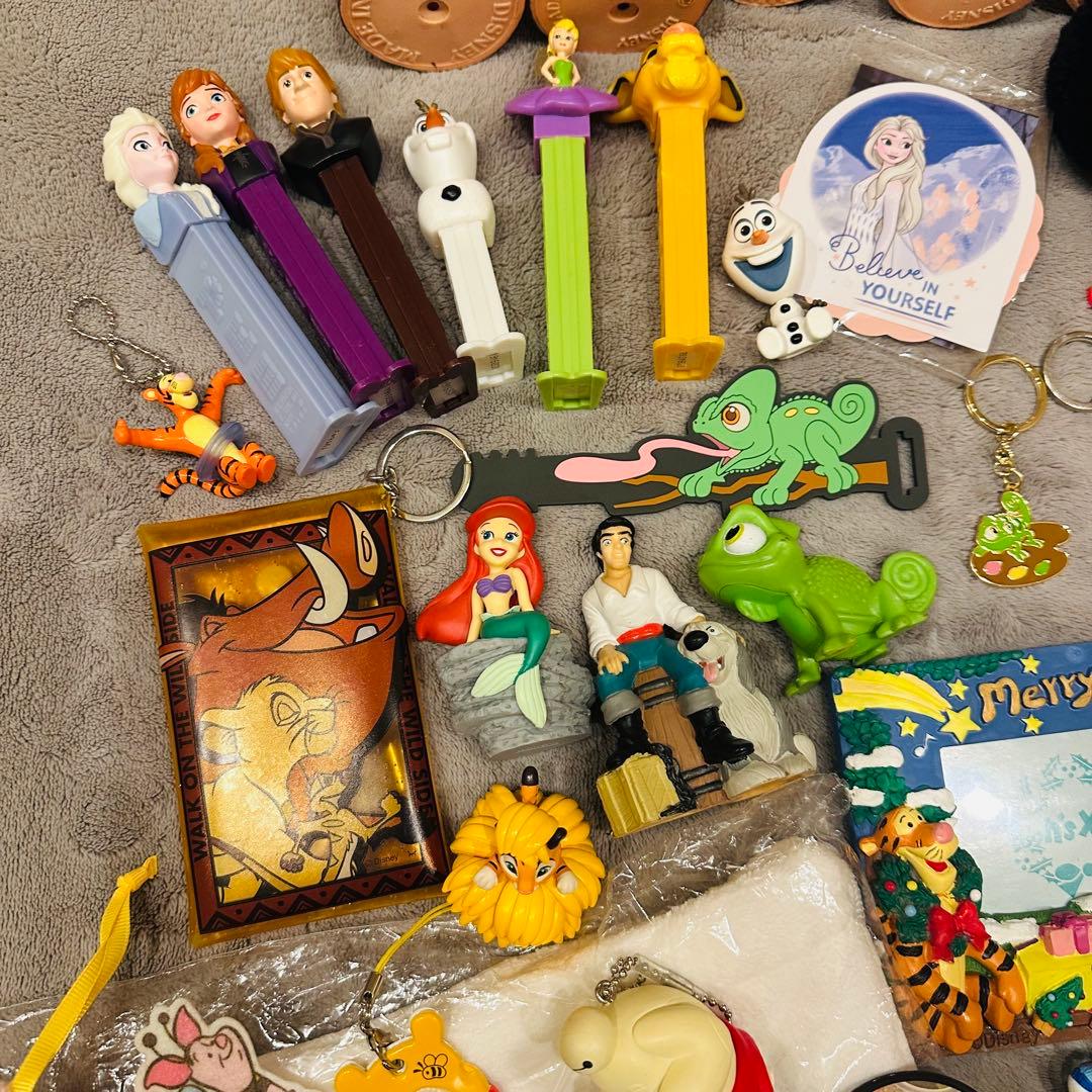 大量‼️お得‼️ ディズニーグッズ　87点まとめ売り　フィギュア　キーホルダーなど