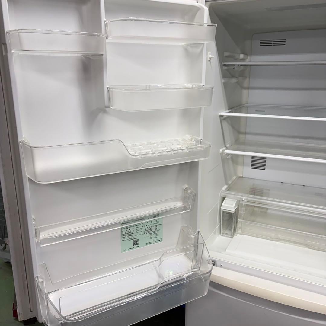 700 大型冷蔵庫　一人暮らし〜四人暮らし　自動製氷機　左開き　半年保証　極美品