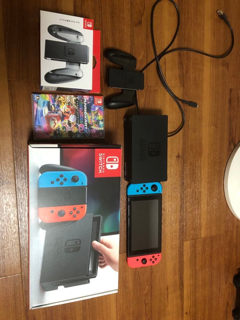 Nintendo Switch 赤/青+マリオカー8+Joy-Con充電グリップ