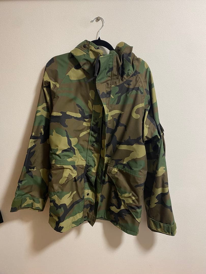 実物　アメリカ軍 ECWCS US ARMY ゴアテックスパーカー　Ｍ/Ｒ