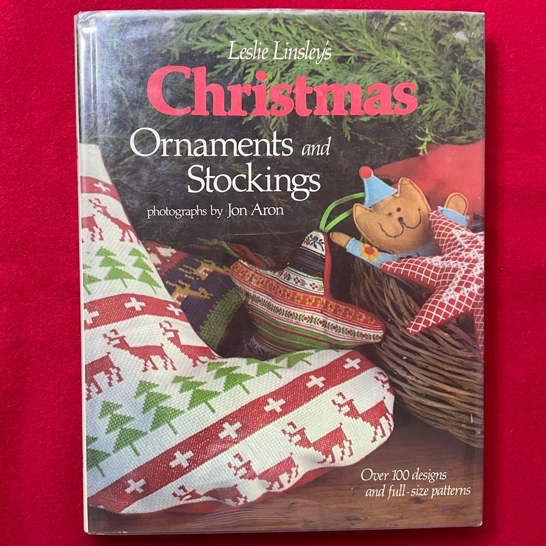 手芸本 洋書 クリスマス オーナメントとストッキング 100以上のデザインと図案