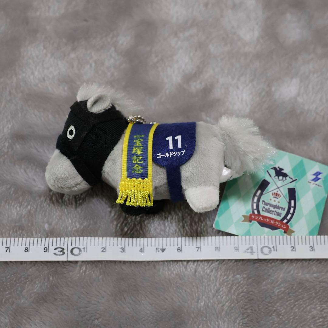 アイドルホース　アーモンドアイ　コントレイル　イクイノックス　ドウデュース