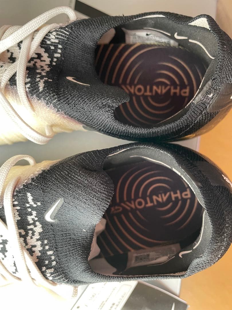 Nike Phantom サッカーシューズ ホワイト/ブラック/ゴールド