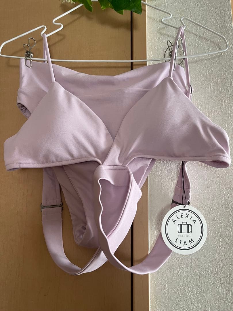 ALEXIA STAM 水着ストロベリーミルク ピンクセット&フリル付ホワイト上