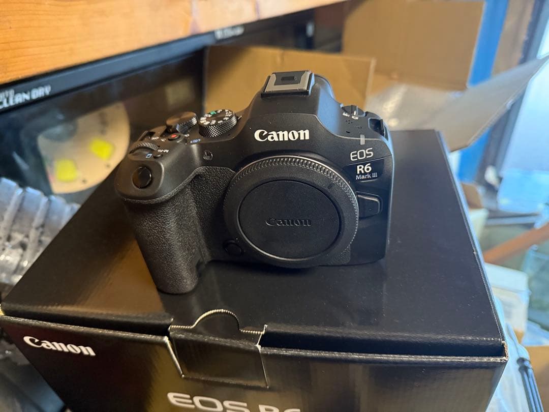Canon EOS R6 Mark III ボディー
