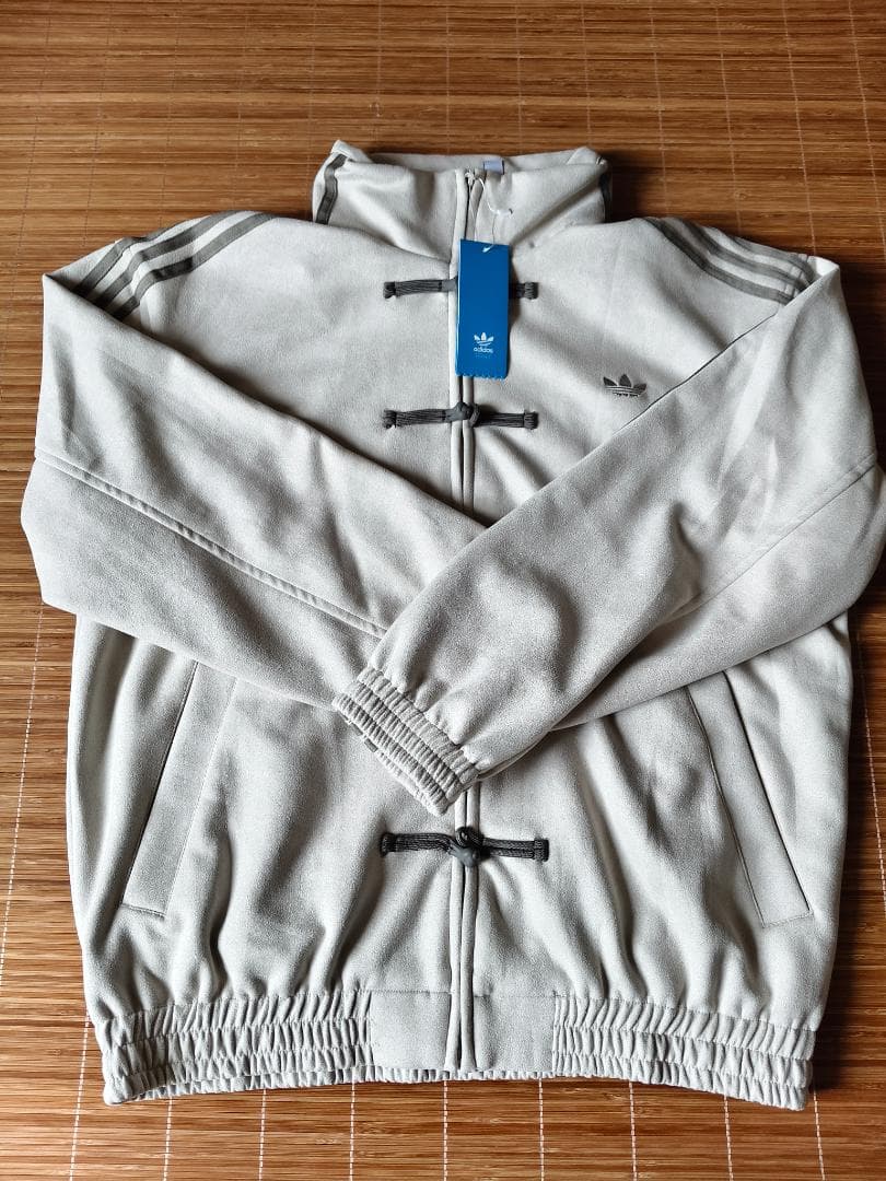新品 アディダス 中国限定 蛇年トラックジャケット ホワイト サイズ M