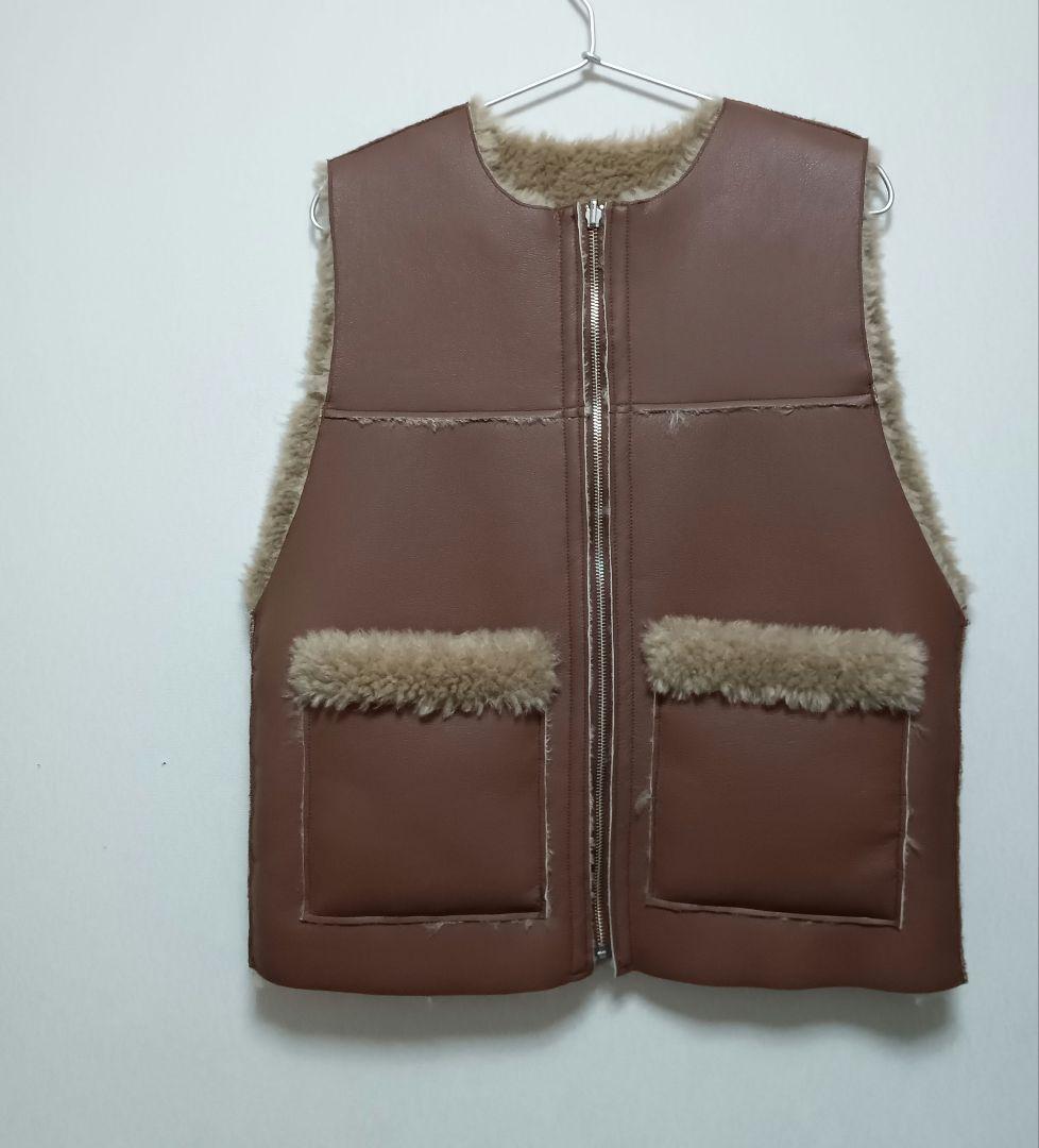 B.C stock ムートンライクリバーシブル ベスト タグ付　新品