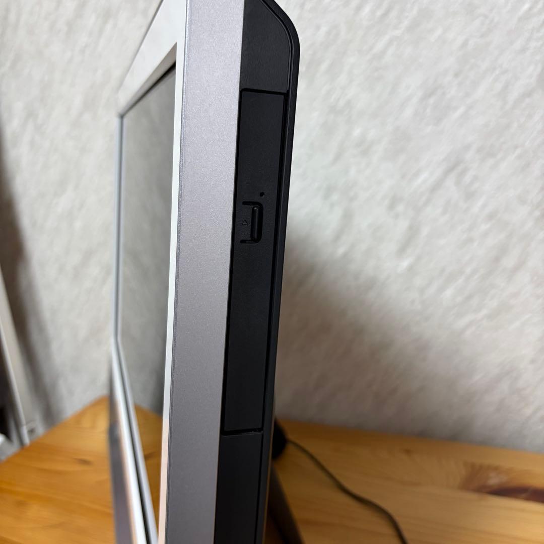 NEC 一体型パソコン・Windows 11・ Core i5 ・SSD搭載