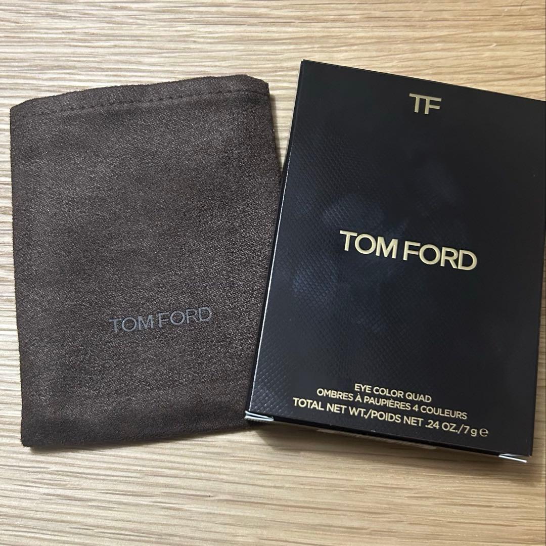 トムフォード　アイカラークォード　01RWメタリックモーヴ