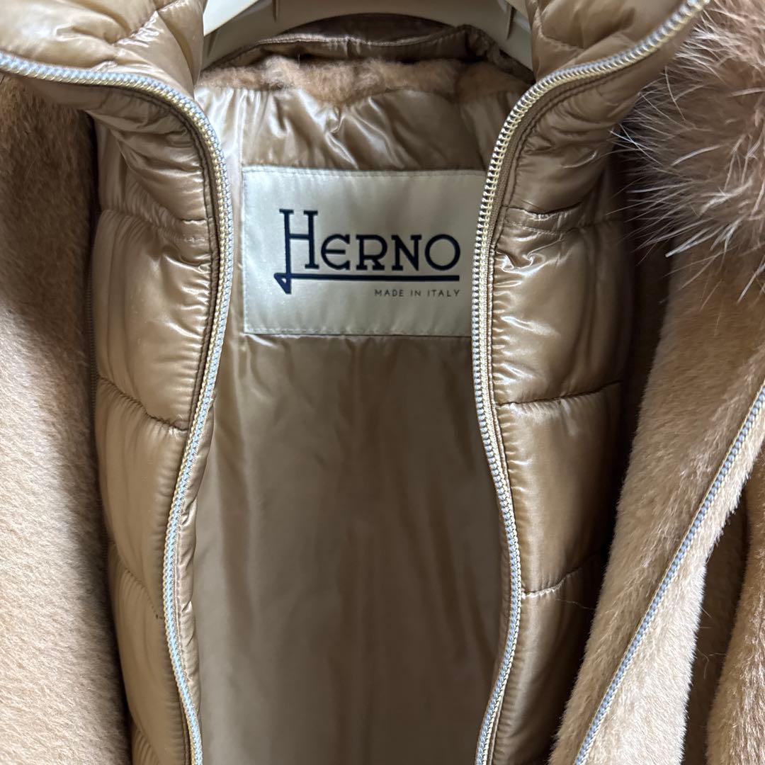 モ*ガ様 HERNOキャメル 42 上質アルパカウールファーつき　タグつき未使用