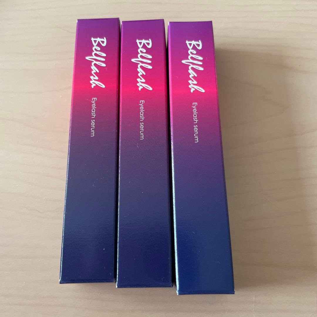 お値引き中！まつ毛美容液で人気のベルフラッシュ３本セット！！