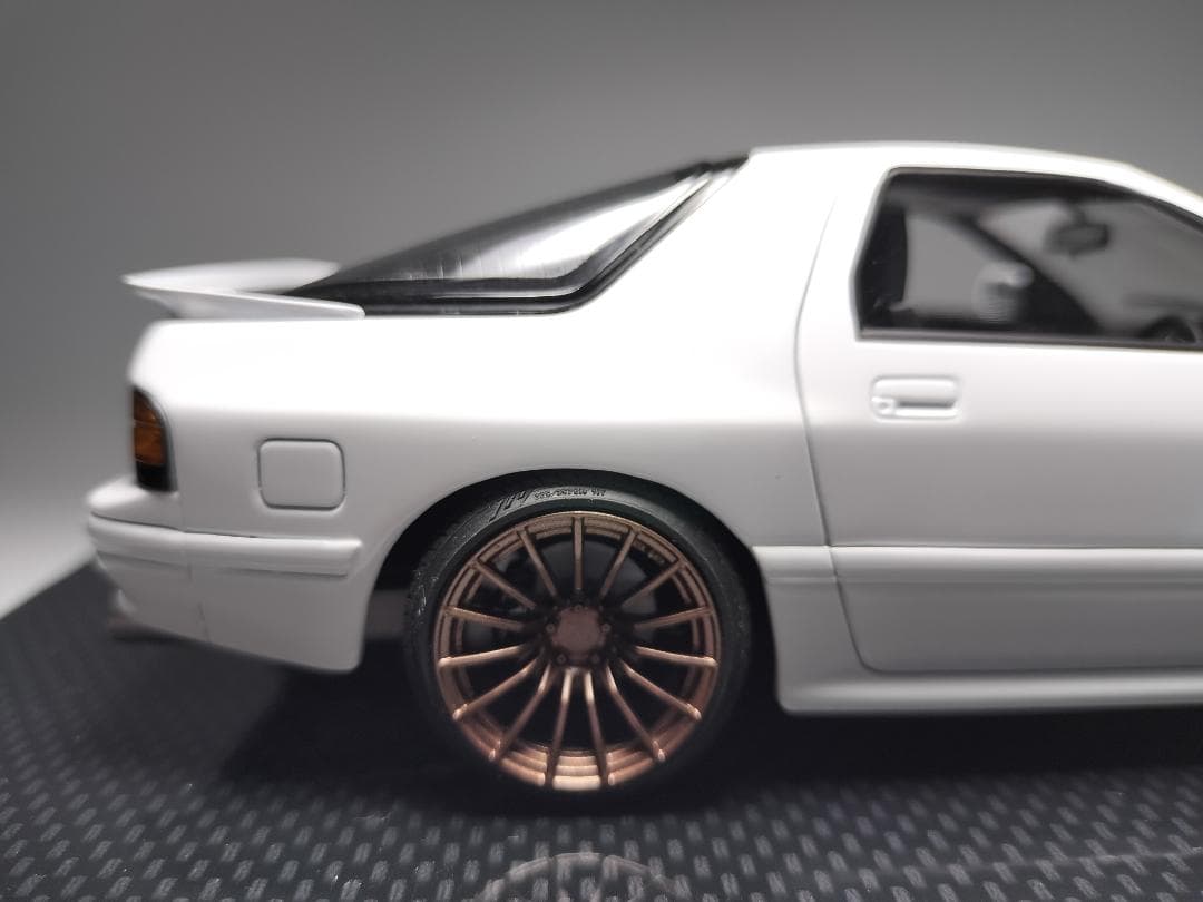 1/24 マツダ サバンナ RX7（FC3S）プラモデル 完成品