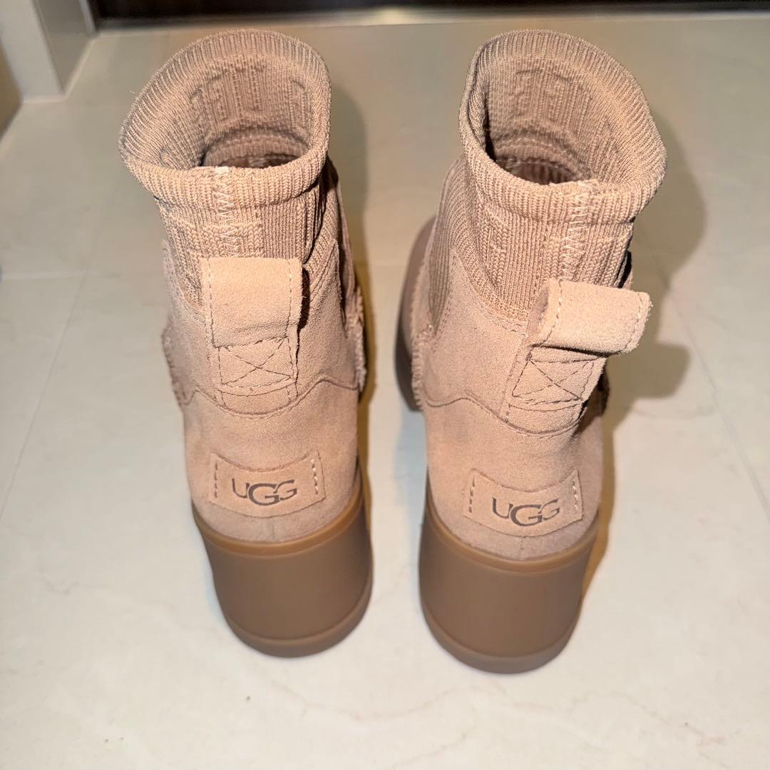 UGG モクシーチェルシー　厚底　ムートンブーツ　25cm