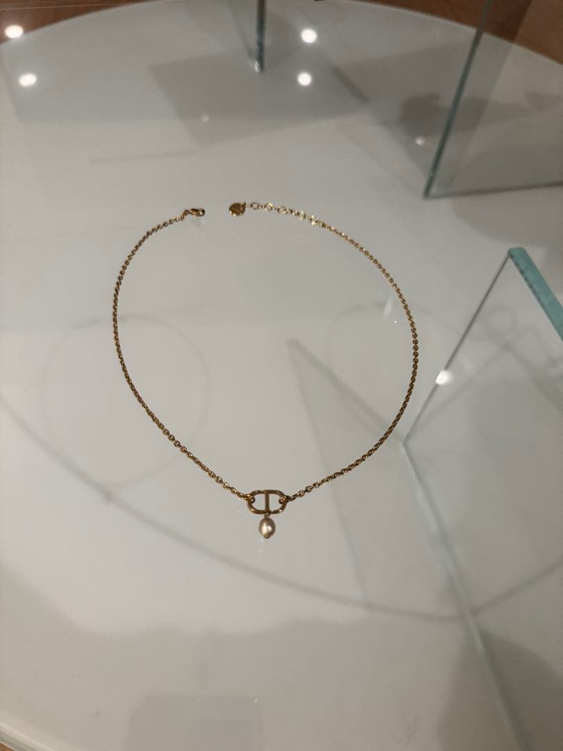Dior ディオールネックレスロゴ