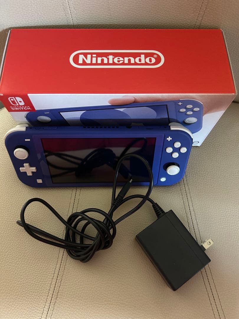 Nintendo Switch Lite ブルー本体 ACアダプター付き
