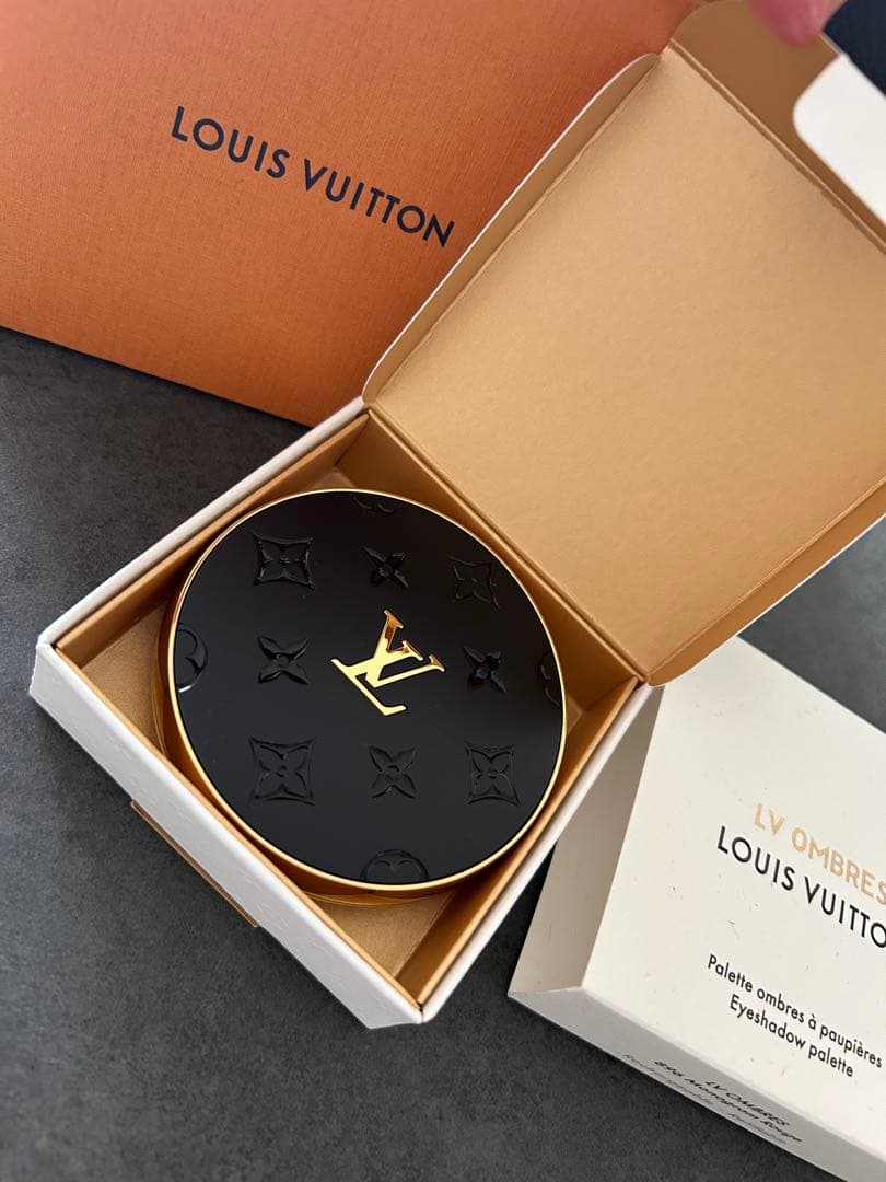新品）LOUIS VUITTON LV OMBRES アイシャドウ　896