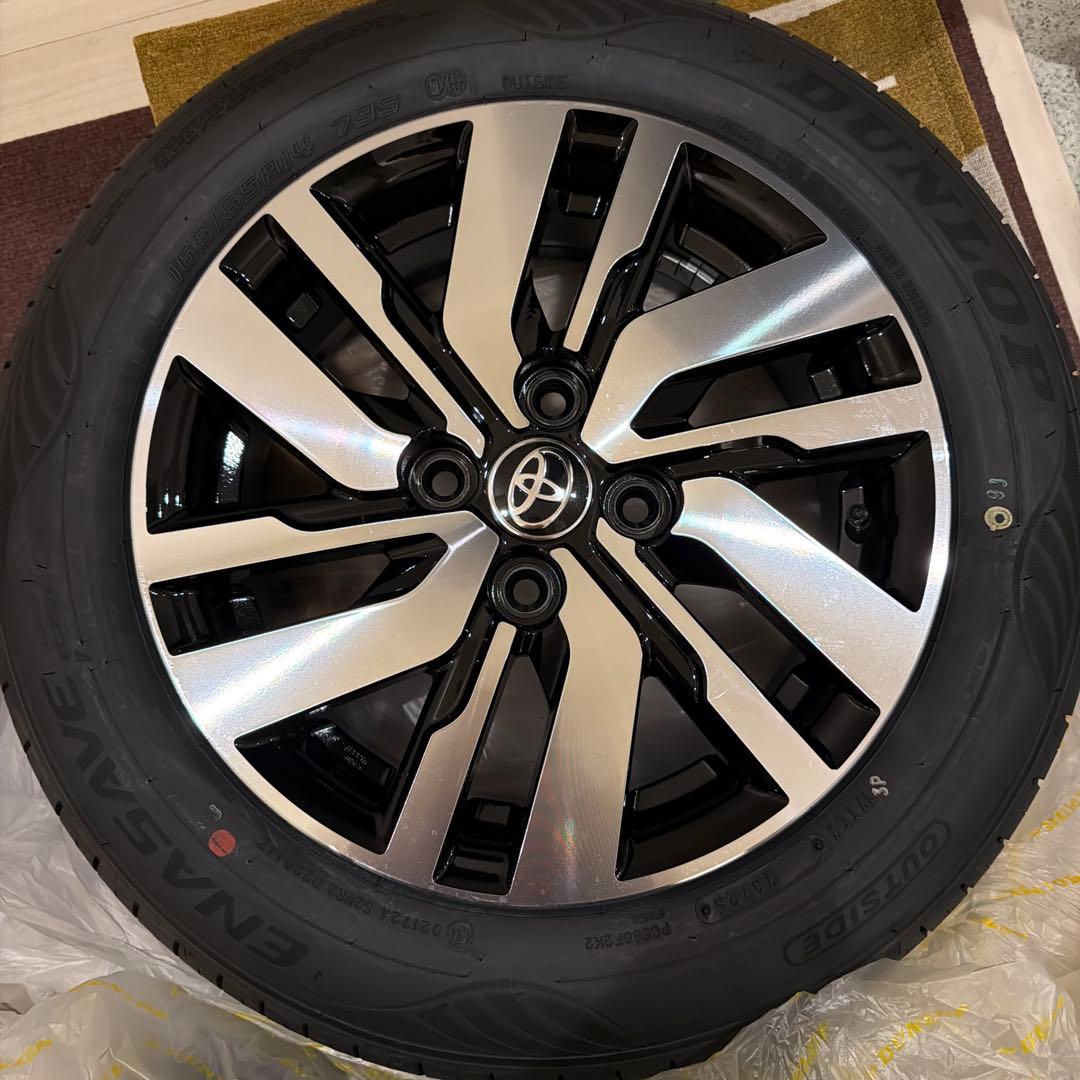 トヨタ　ルーミー純正アルミホイール　タイヤ付　一本　14インチ　①