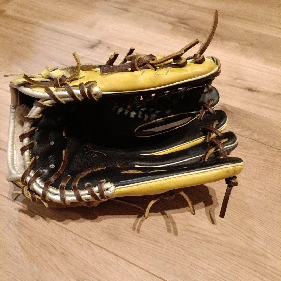 Wilson 軟式グローブ 黒/黄色　オールラウンド　新品湯もみ型付け購入品