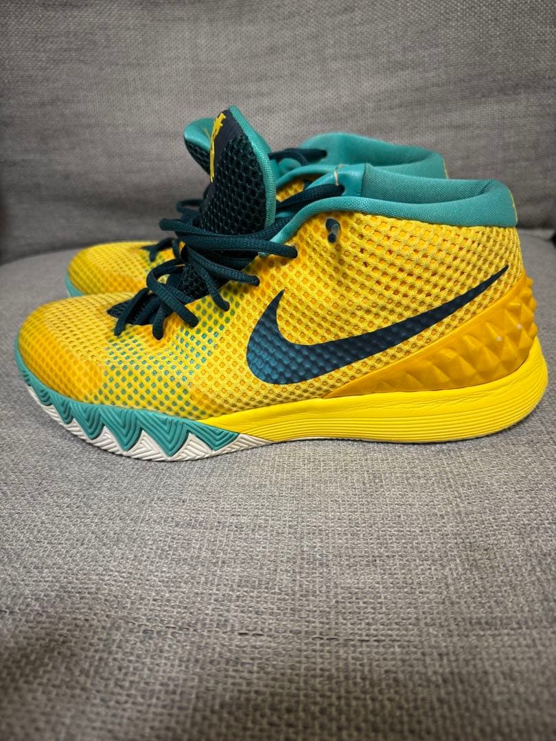 Nike Kyrie 1バスケットボールシューズ