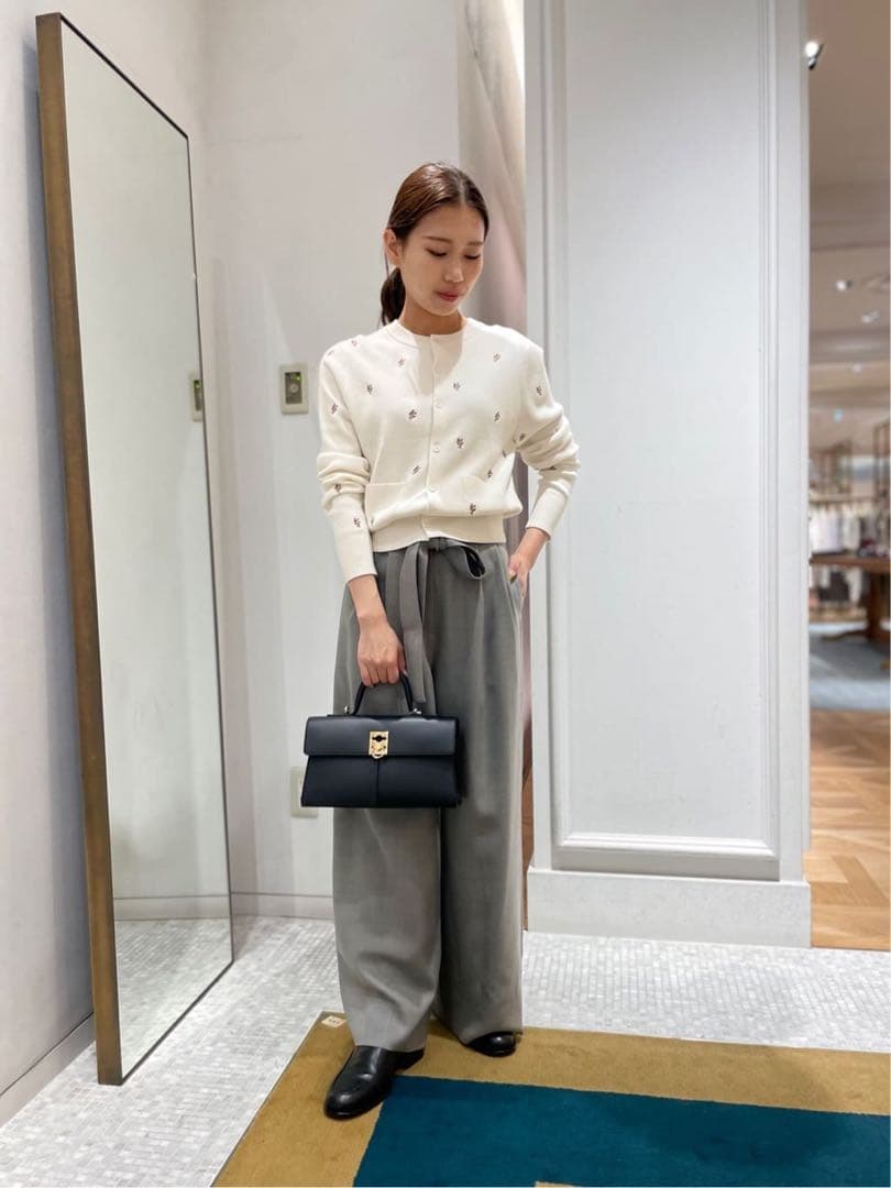 CABaN コットンカシミヤ エンブロイダリークルーネックカーディガン