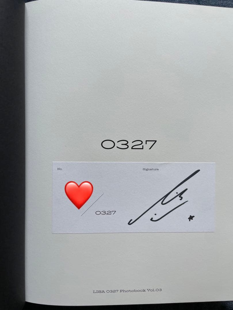 直筆サイン入り BLACKPINK LISA PHOTOBOOK