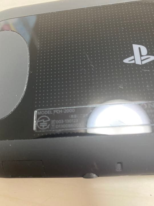 PlayStation®Vita（PCH-2000シリーズ） Wi-Fiモデル…