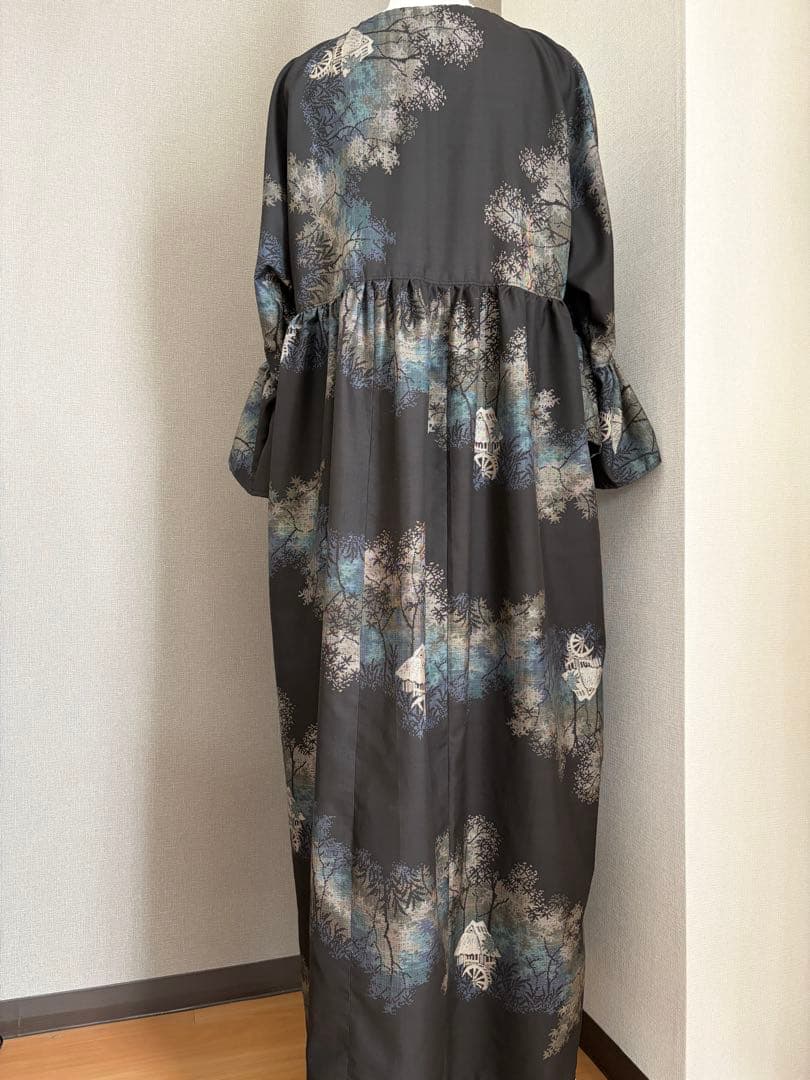 ★着物リメイク★　大島紬　フリル袖のゆったりワンピ　しっとり古典柄