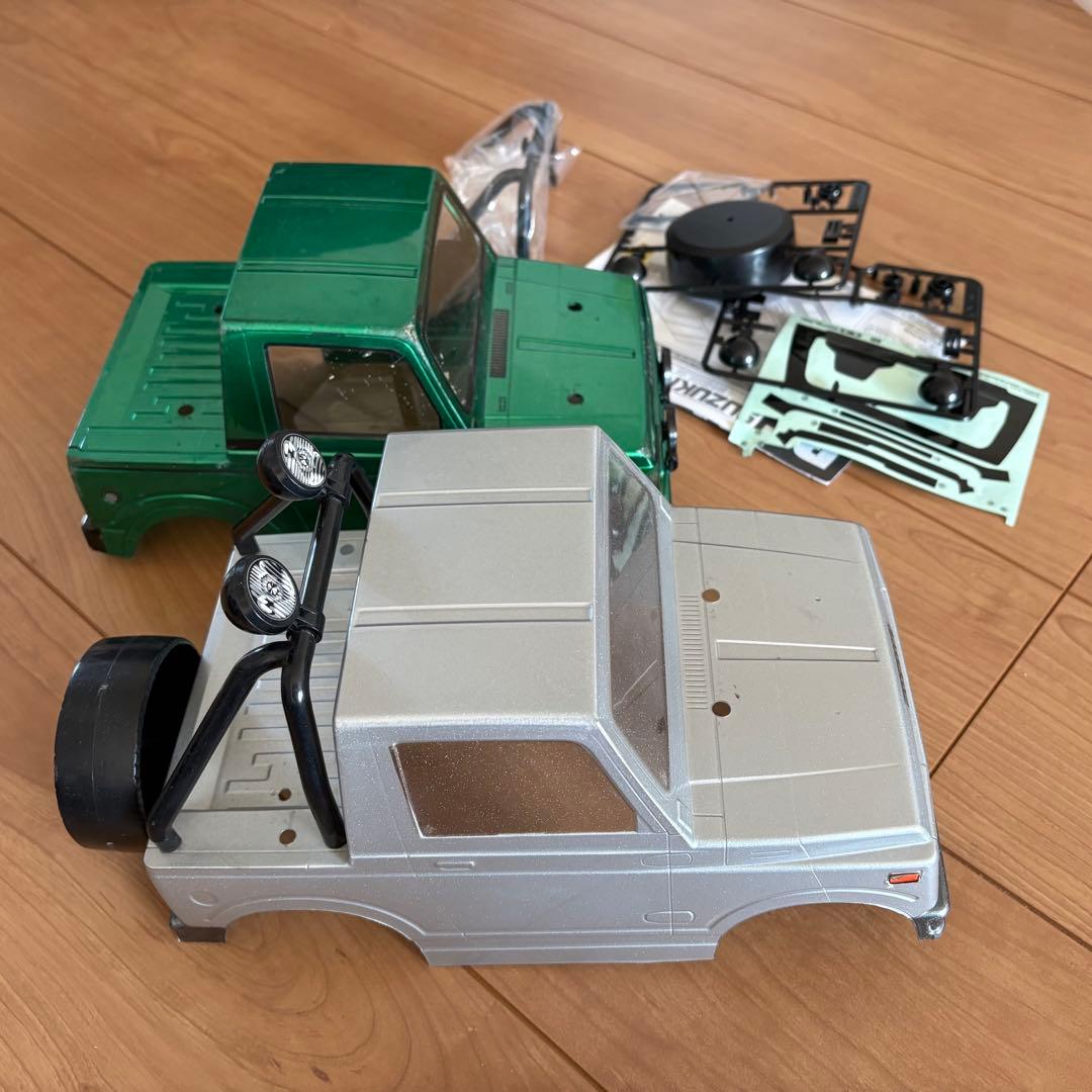 ★タミヤ ジムニー ボディー×2個 余りパーツあり