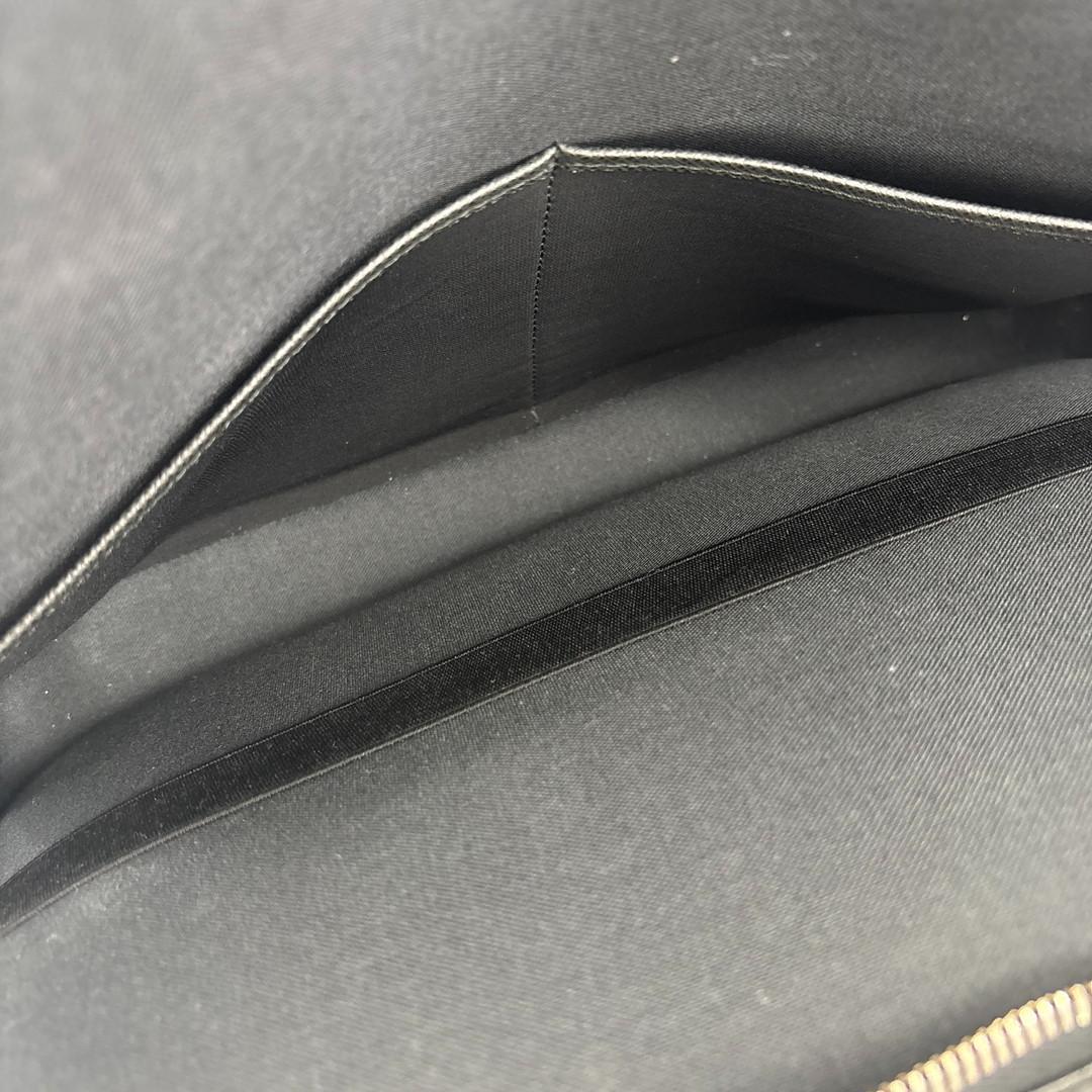 超極美品 ルイヴィトン タイガ アレクサンダー ビジネスバッグ アルドワーズ