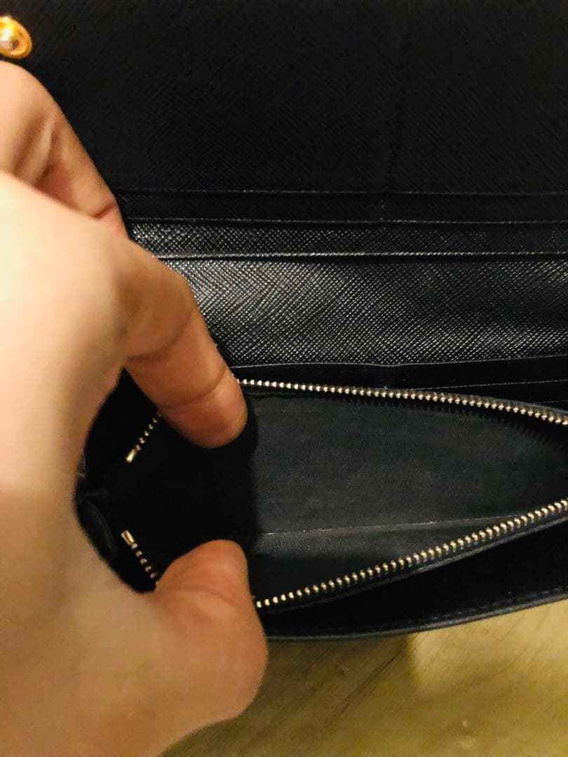PRADA ブラック レザー 長財布