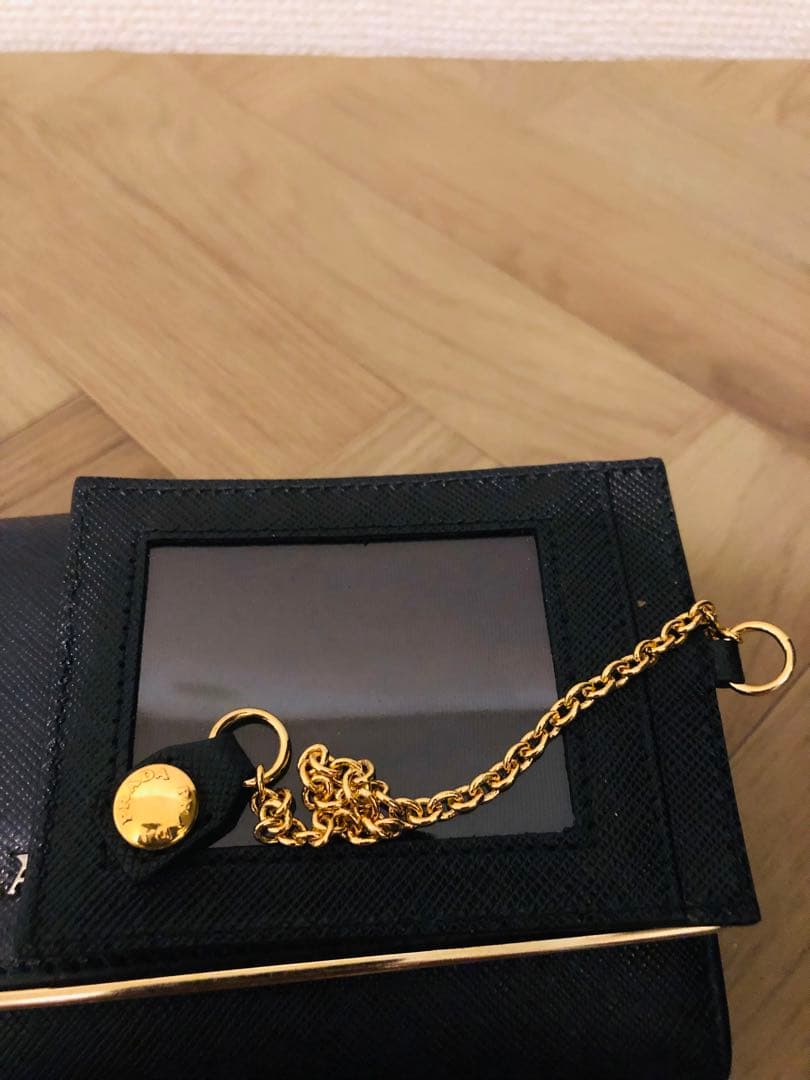 PRADA ブラック レザー 長財布