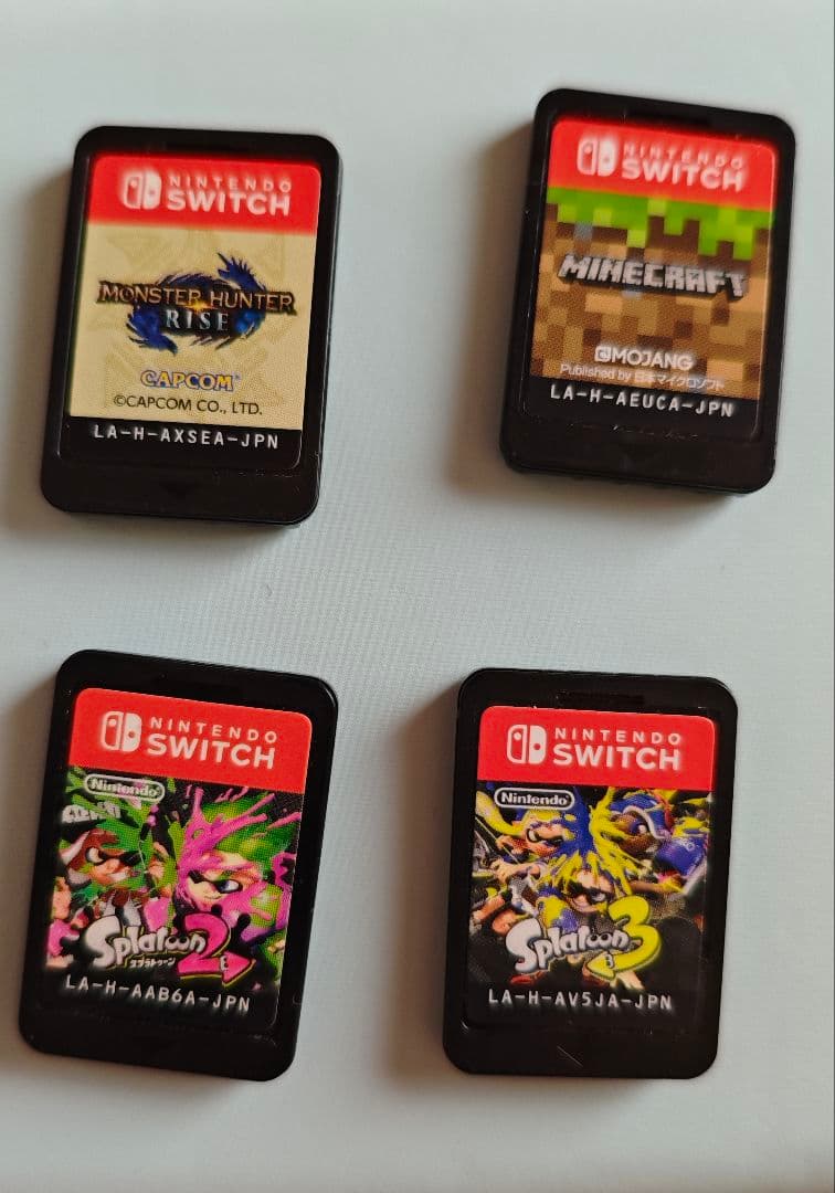 Switchソフト4本セット マイクラ、スプラ３＆２、モンハン