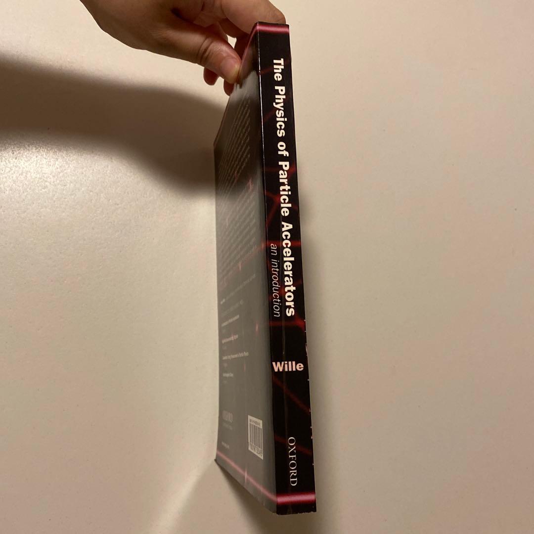 洋書 The Physics of Particle Accelerators