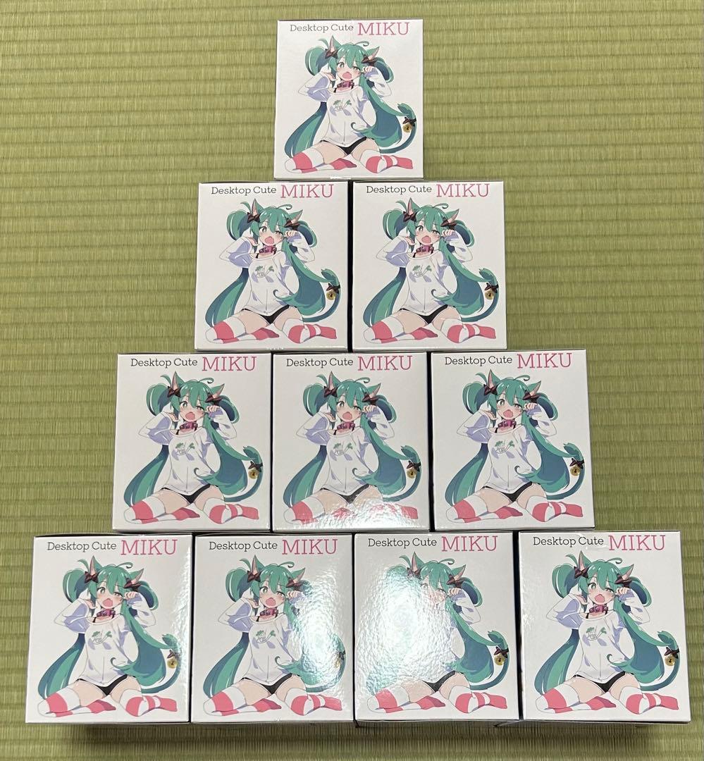Desktop Cute フィギュア　猫耳Tシャツ　初音ミク　10個セット